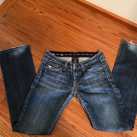 Jeans - Picture 2 of 4